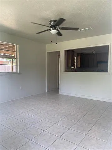 3 bed, 1.5 bath, 1000 sqft, $1,500 — Photo 3