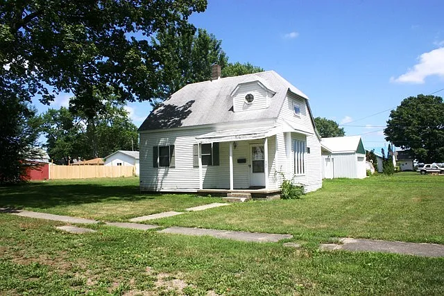 509 S East St photo 1