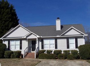 4 Wooddale Ct, Simpsonville, SC 29681