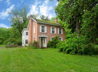 25 McGinty Dr, Selkirk, NY 12158