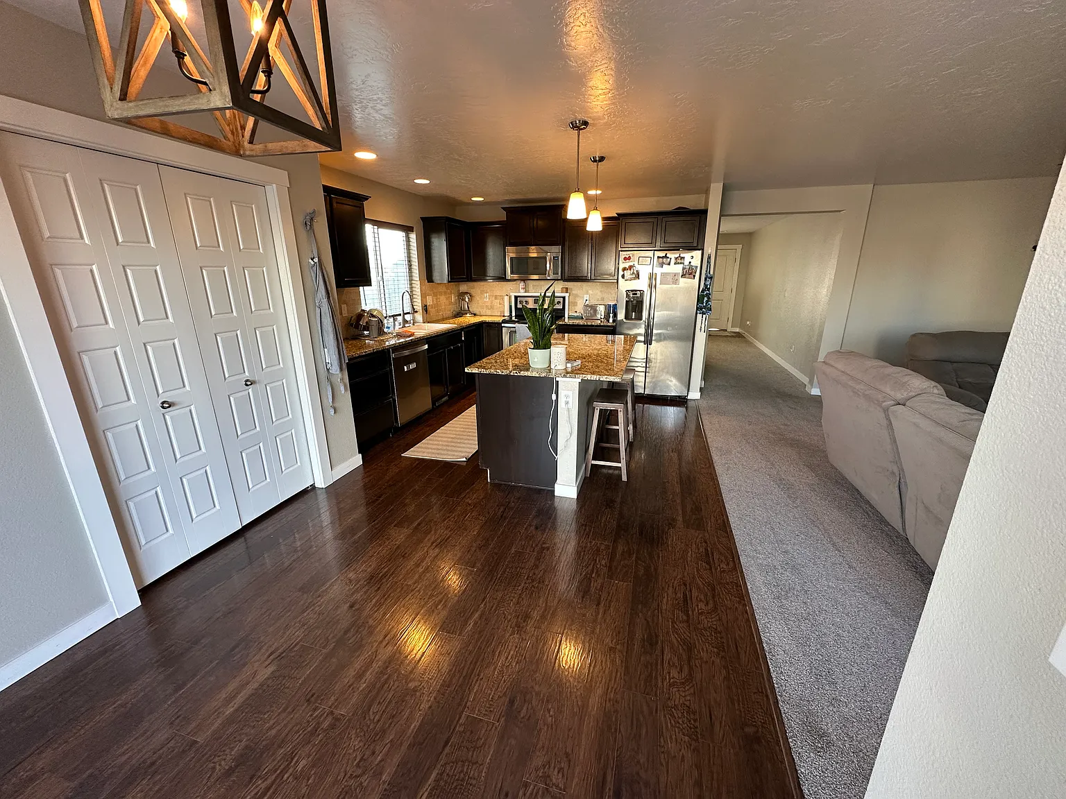4 bed, 2530 sqft, $2,600 — Photo 3