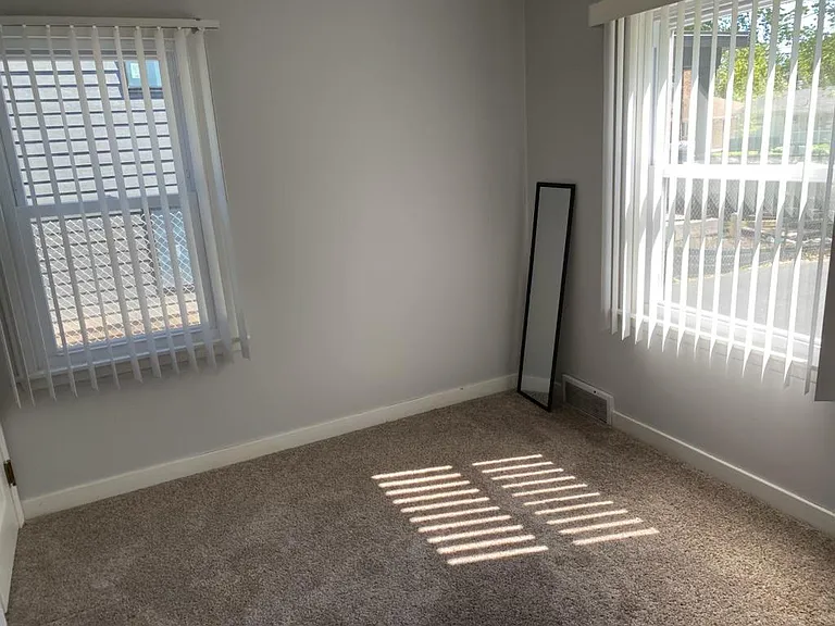 1207 N Eagle St — Photo 12
