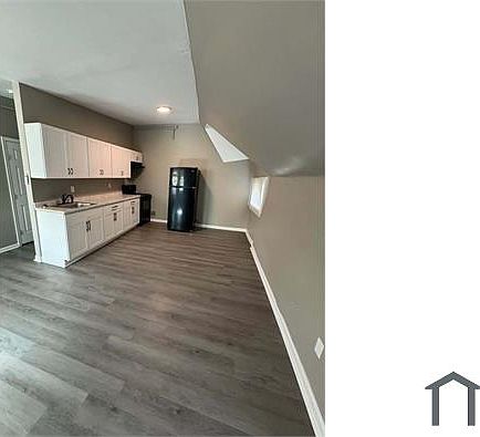 3rd image of 110 W Oak St #3