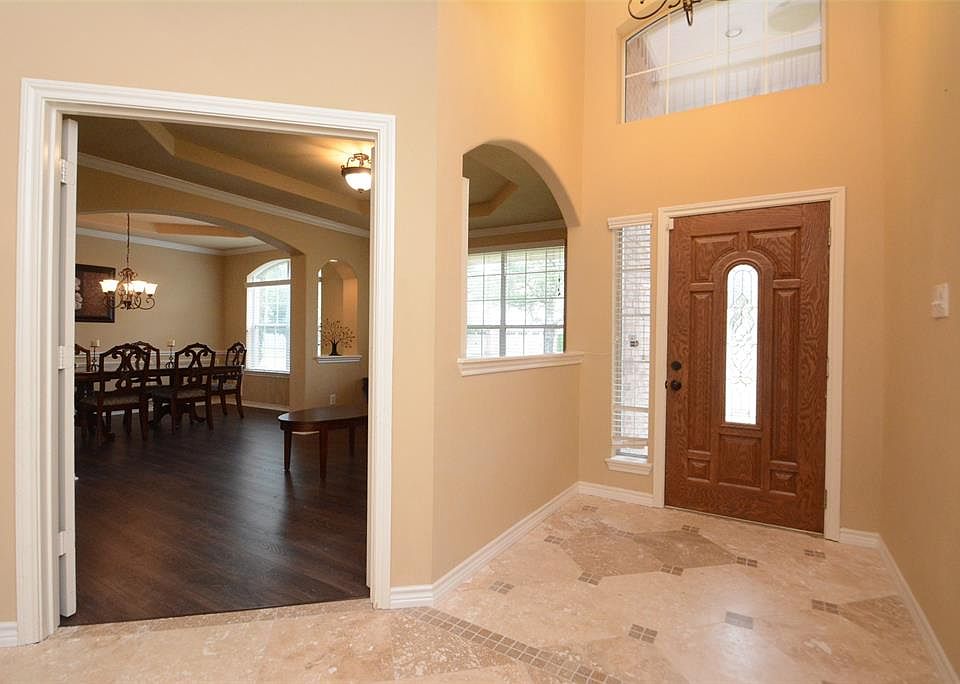 1st image of 12026 Canyon Valley Dr