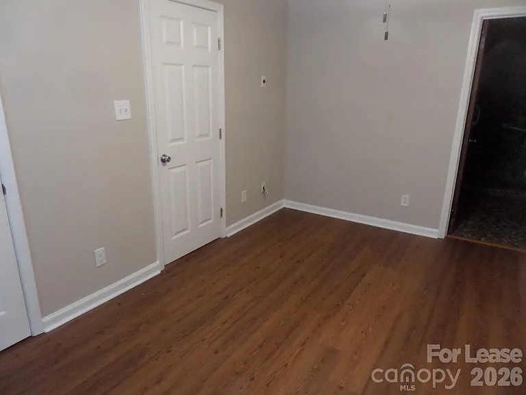 1109 E Morehead St #10 — Photo 11