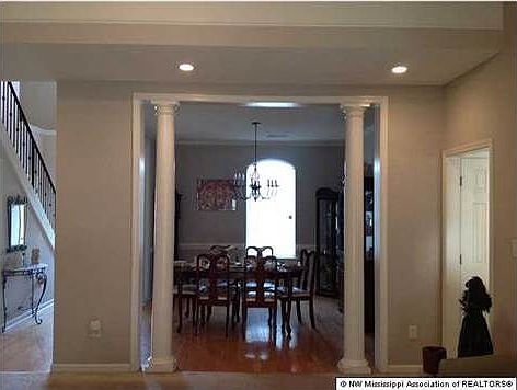 4th image of 5869 Belle Pointe Dr