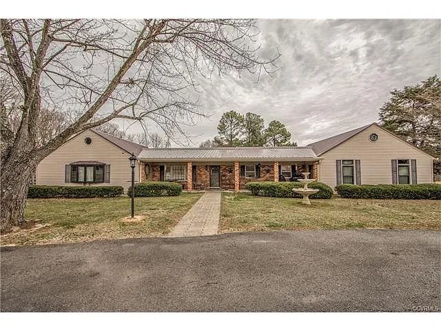 3300 Buckingham Rd photo 1