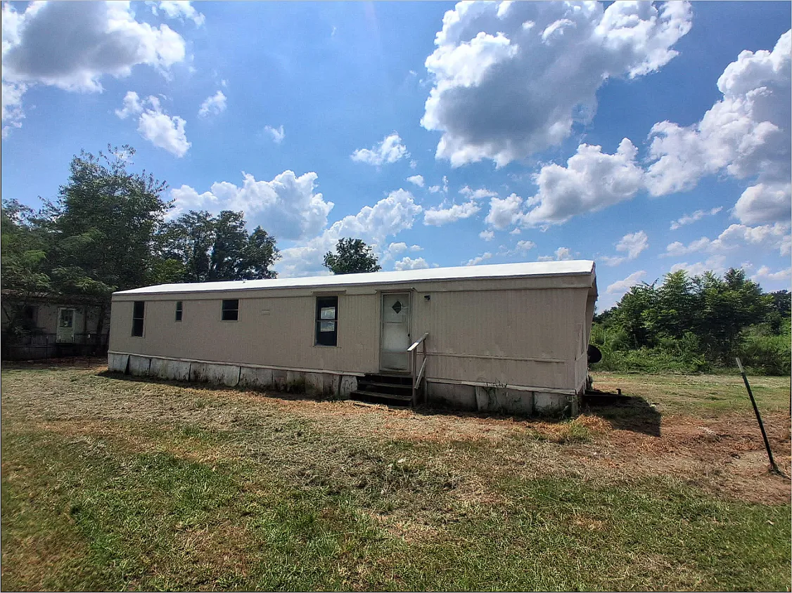 2 bed, 780 sqft, $775 — Photo 2