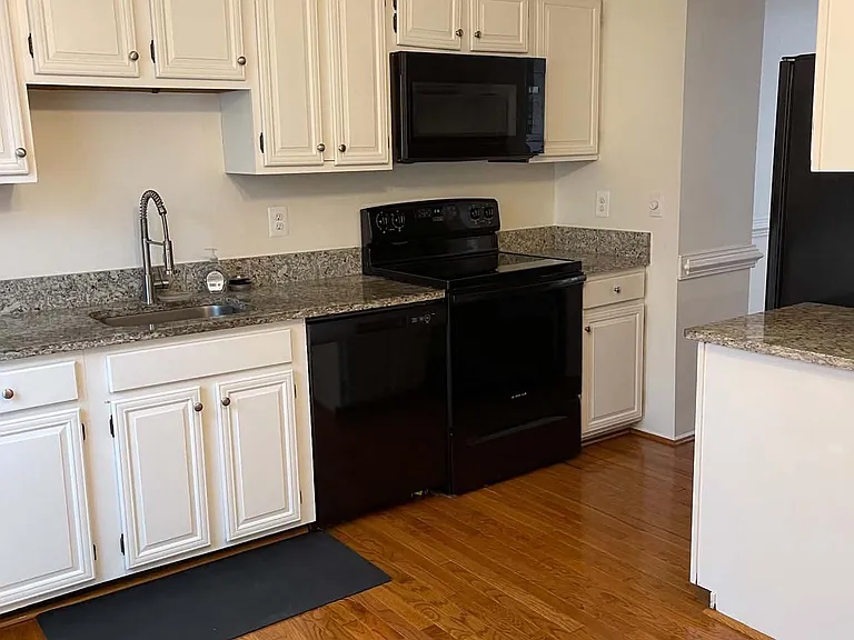 5944 Powells Landing Rd — Photo 6