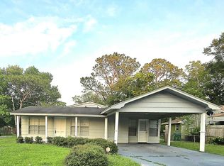 3824 2nd St, Moss Point, MS 39563