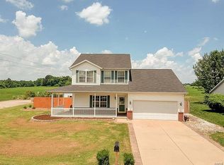 2401 Coniferous Dr, Shiloh, IL 62221
