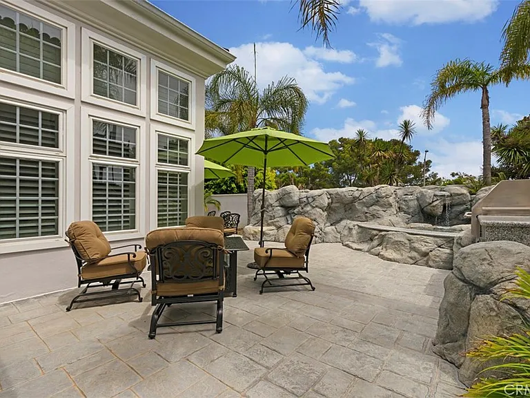 97 Ritz Cove Dr — Photo 32