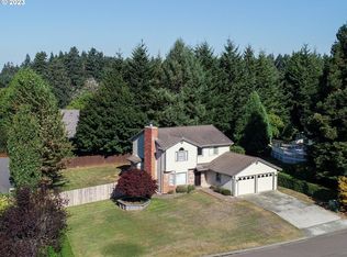 947 3rd St, Brookings, OR 97415