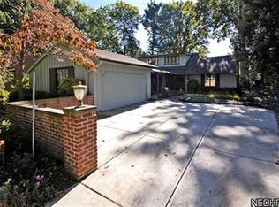 20887 Lake Rd, Rocky River, OH 44116