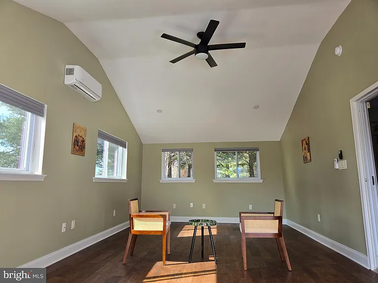 3300 Mount Airy Ct — Photo 5
