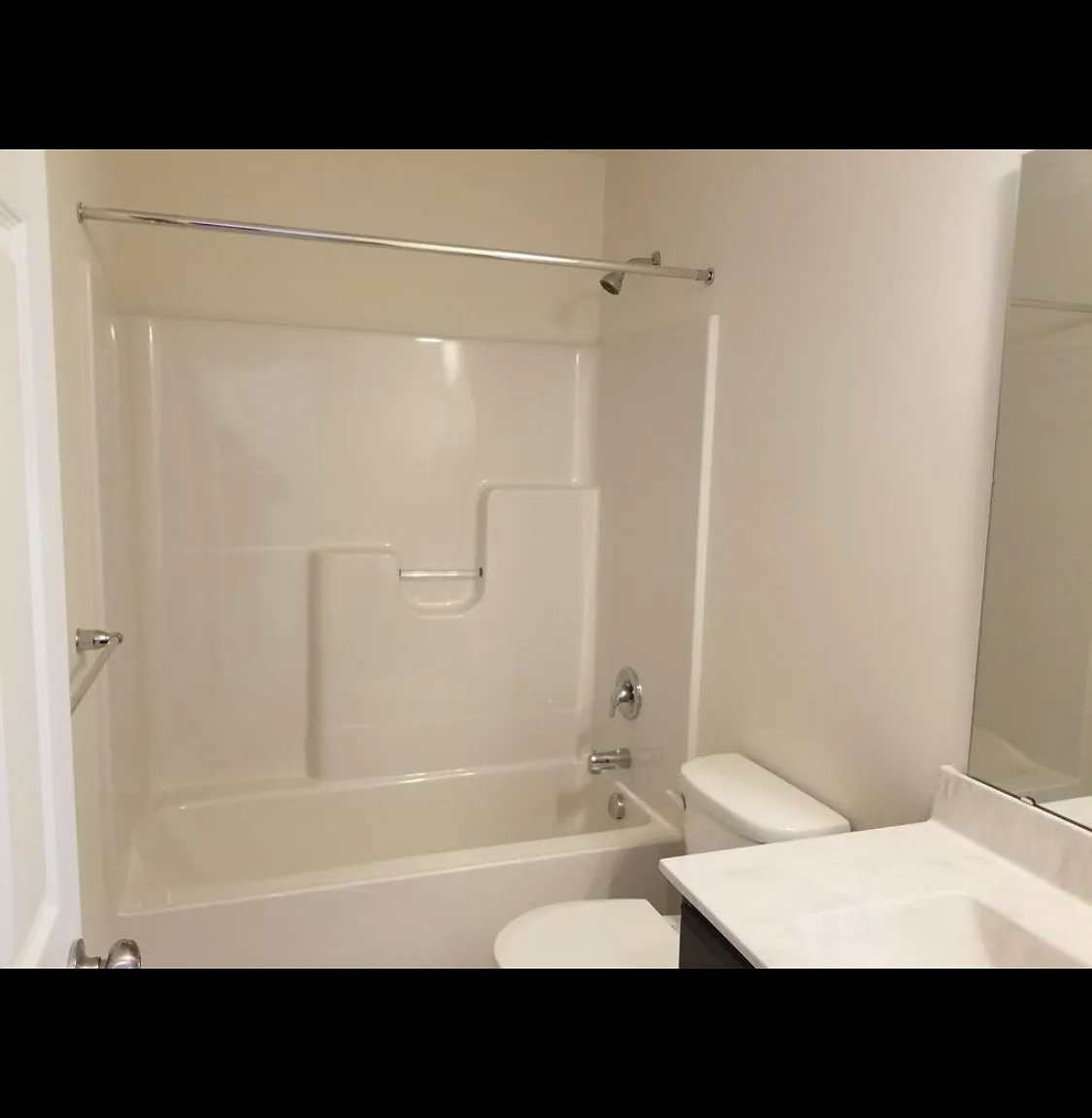 3 bed, 2.5 bath, 1880 sqft, $2,199 — Photo 4