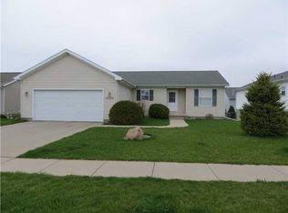 6000 Prairie Ridge Ave, Marion, IA 52302