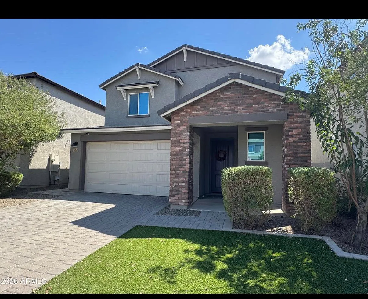 3 bed, 1957 sqft, $2,850 — Photo 1