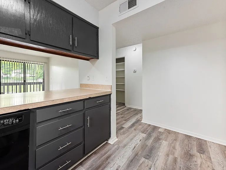 7009 N Chas Dr — Photo 10