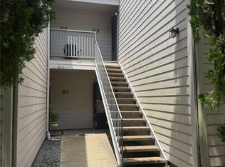 3220 69th St APT B9, Galveston, TX 77551