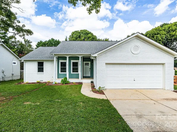 3102 Old House Cir, Matthews, NC 28105