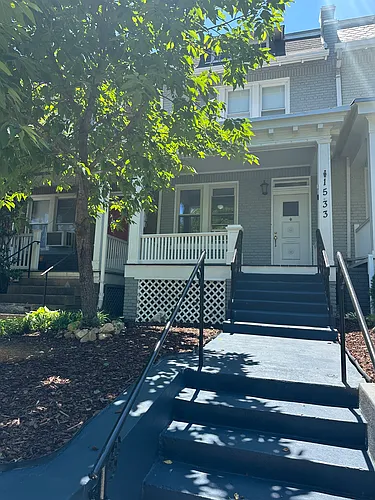 1533 Isherwood St NE #A Photo 1