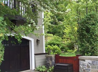 325 E 3rd St, Harbor Springs, MI 49740
