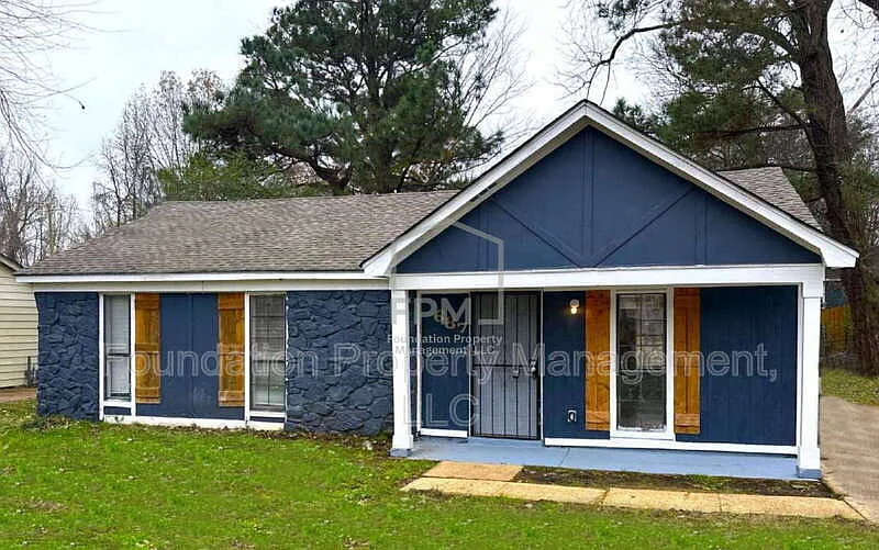 3 bed, 2.0 bath, 1042 sqft, $1,000 — Photo 1