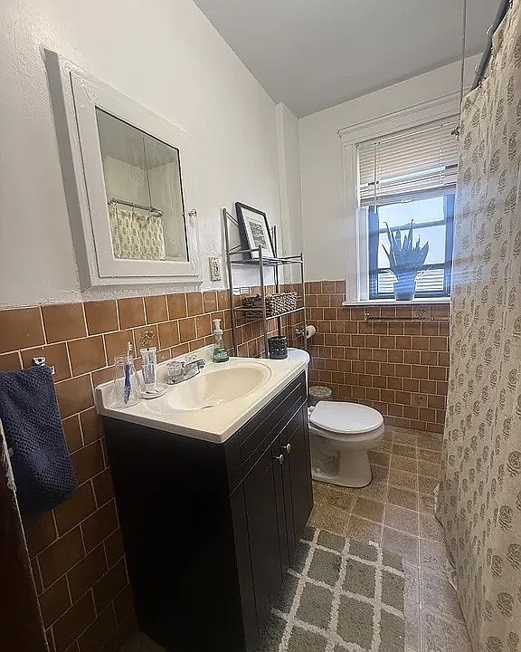 2nd image of 743 Cambridge St APT 1