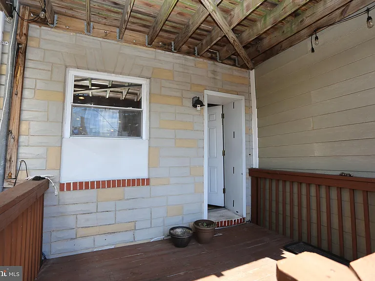 524 S Bouldin St — Photo 7
