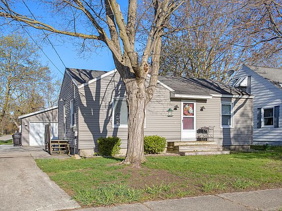 2nd image of 3389 Vermont Ave SW