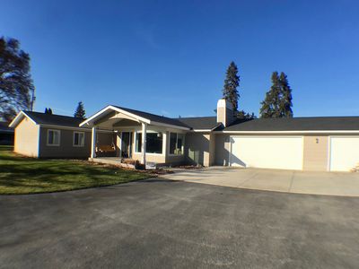 120 Green Meadows Dr, Yakima, WA, 98908