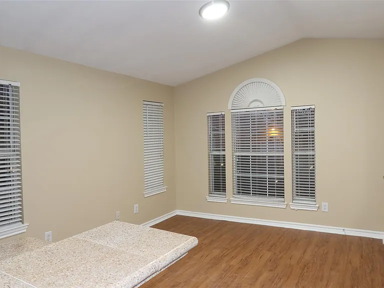 6804 N Capital Of Texas Hwy #101 — Photo 7