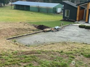 8 Linquist Ln, Cathlamet, WA 98612