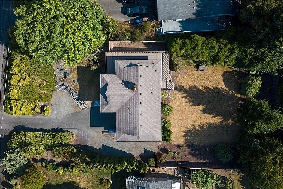 1706 Browns Point Blvd — Photo 3