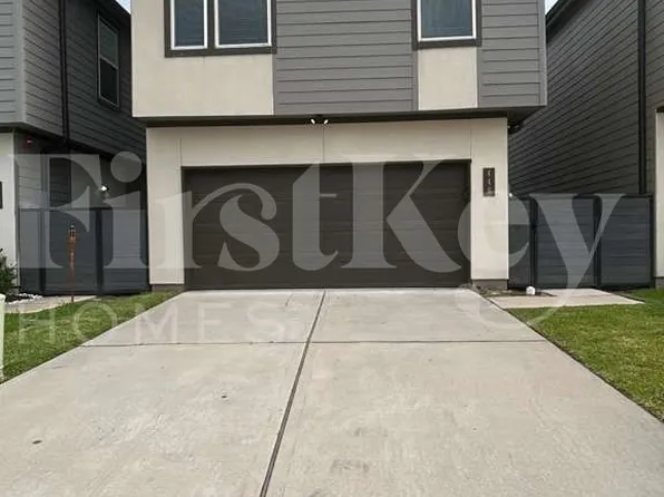 373 N Centro Cir, Shenandoah, TX 77385