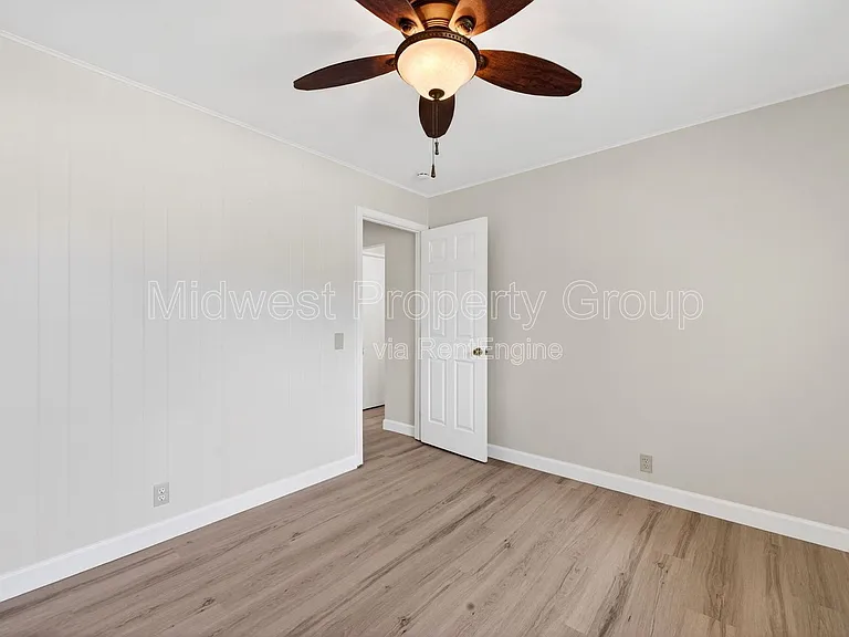 2765 Chelsea Dr — Photo 9