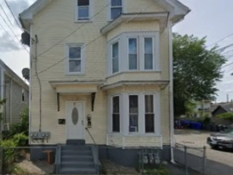 27 Diamond St #2