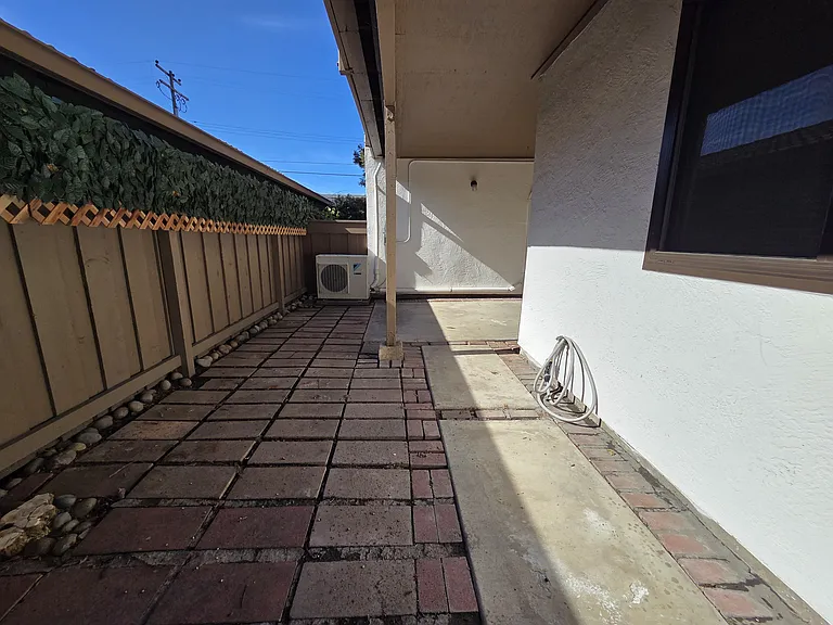 2201 Monroe St #301 — Photo 17