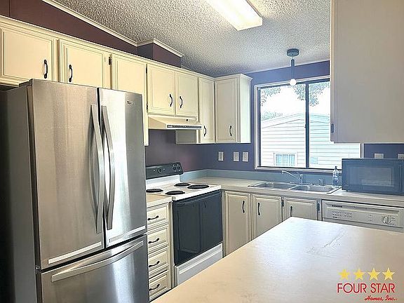 3rd image of 2 Bayberry Dr #468