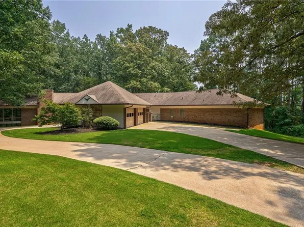 2535 N Hightower Trl, Conyers, GA 30012