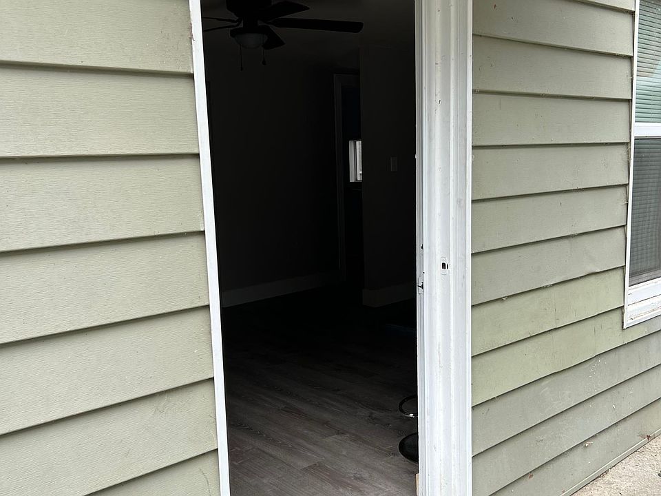 entry into living room kitchen