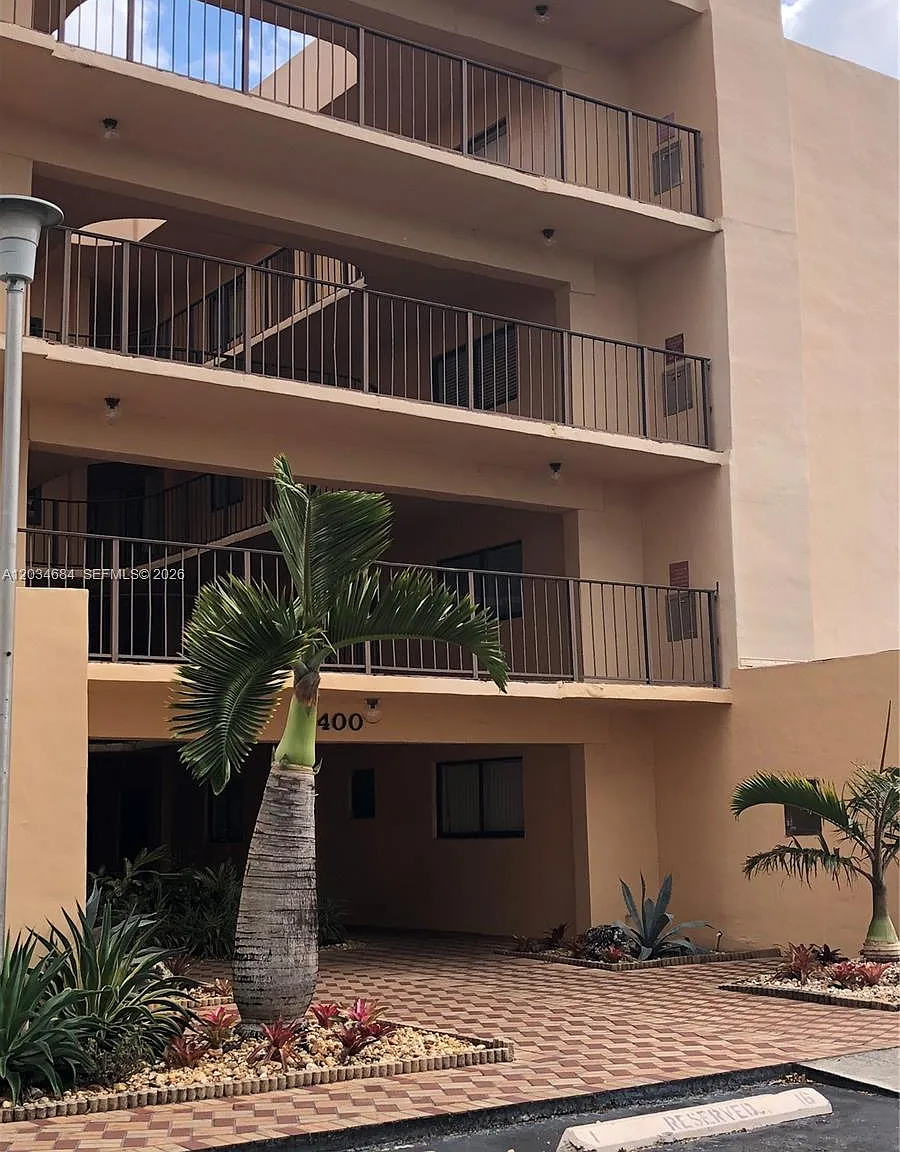 The Horizons West Condo # — Photo 4