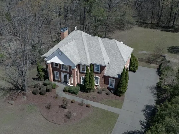 2113 Autumn Chase Dr, Stockbridge, GA 30281