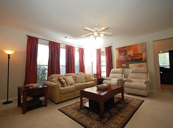 3rd image of 422 Sun River Ln