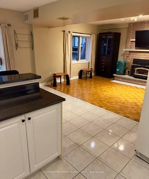 245 Floyd Ave #BASEMENT — Photo 8