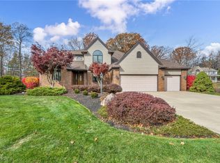 10171 Hobby Horse Ln, Mentor, OH 44060