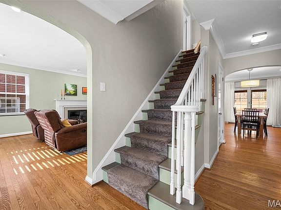 3rd image of 9135 Pine Ave