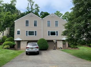 4 Magnolia Ct #A, Madison, NJ 07940