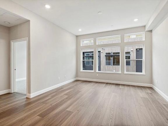 4th image of 220 Waters Park Cir #301
